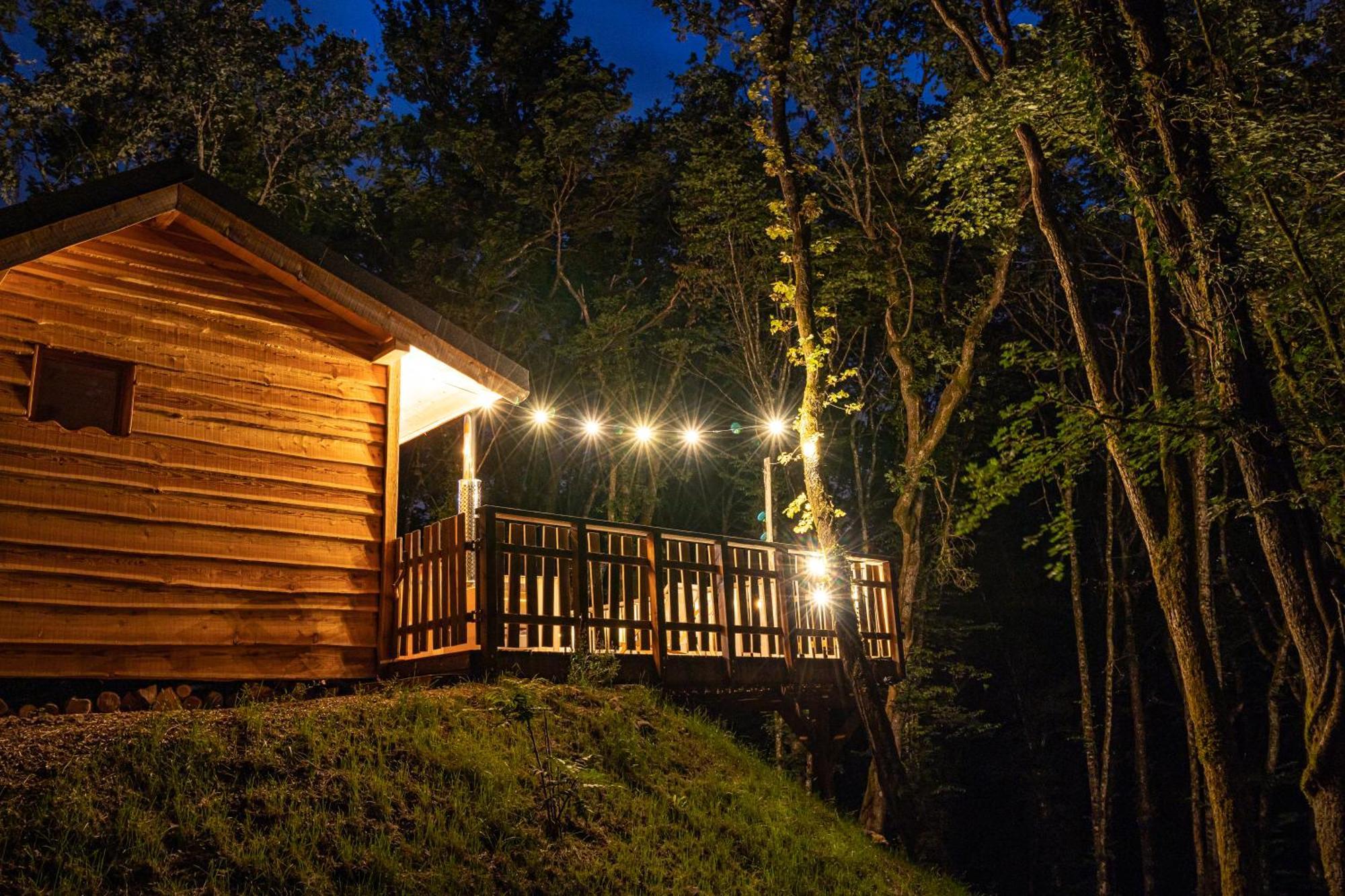 Cabane SPA Insolite Charnay  Extérieur photo